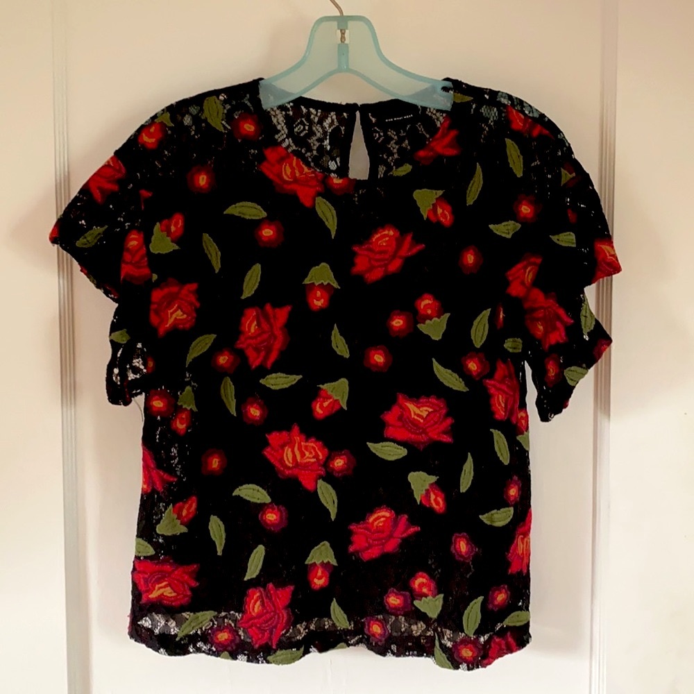 Who What Wear US size S sheer red flower lace top